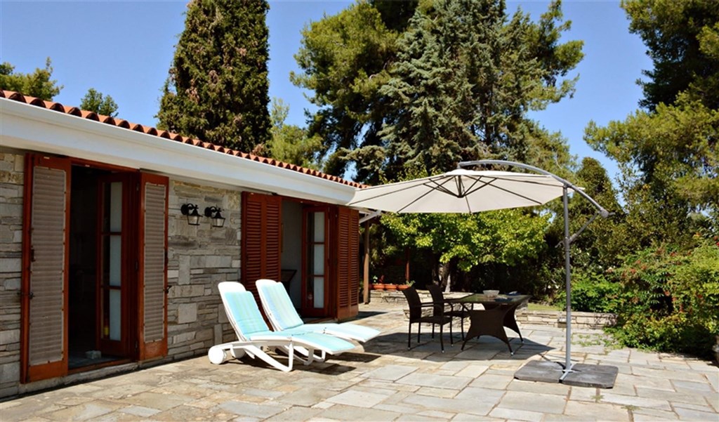 atraktivni-vila-s-vyhledem-na-more-chalkidiki-recko
