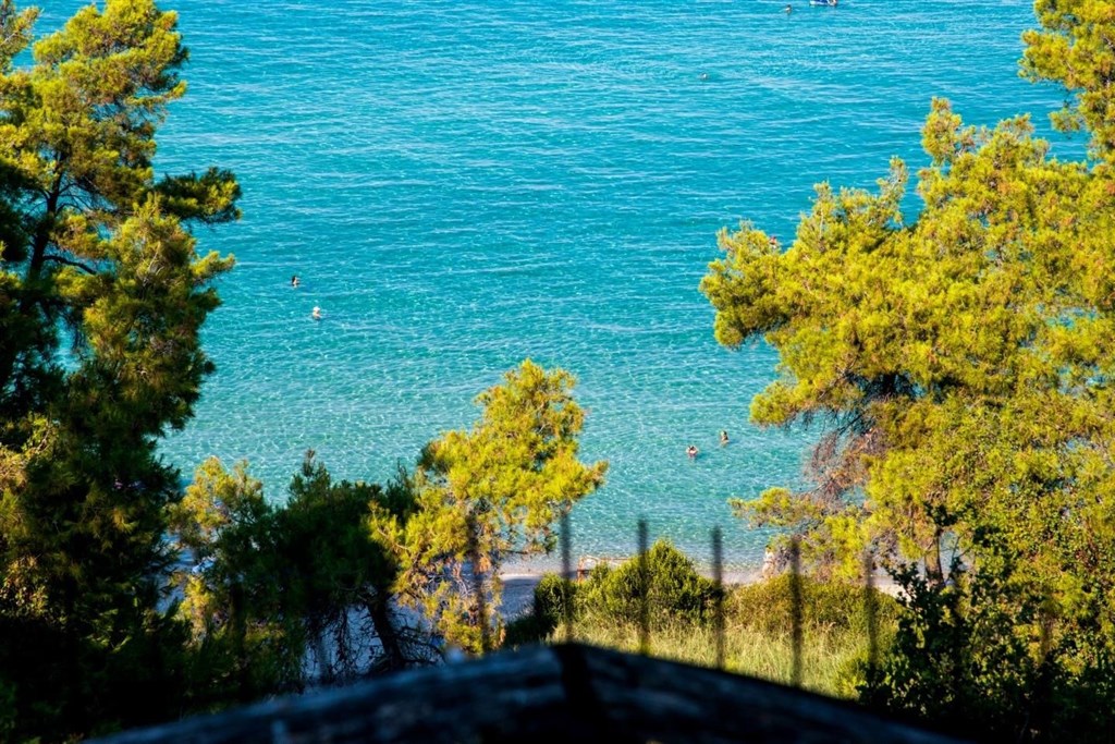 atraktivni-vila-s-vyhledem-na-more-chalkidiki-recko