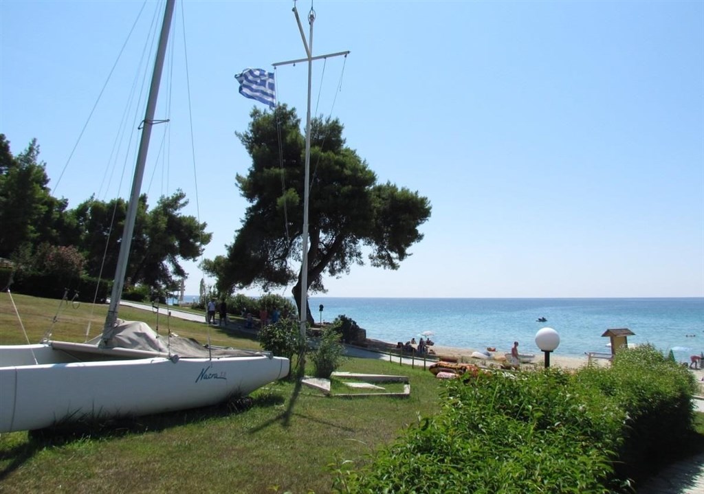 na-prodej-krasna-vila-v-komplexu-s-vyhledem-na-more-chalkidiki-recko
