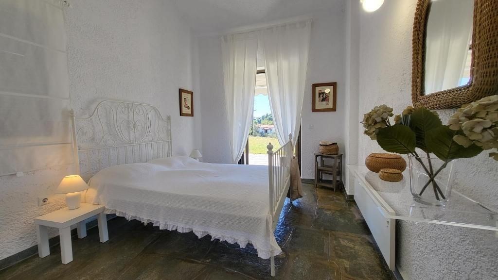 na-prodej-krasna-vila-v-komplexu-s-vyhledem-na-more-chalkidiki-recko