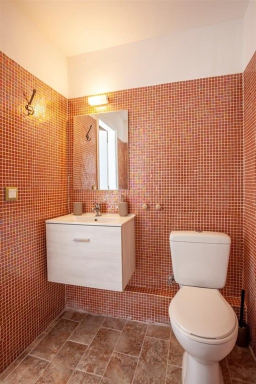 na-prodej-komplex-vila-a-studio-s-vyhledem-na-more-skopelos-recko