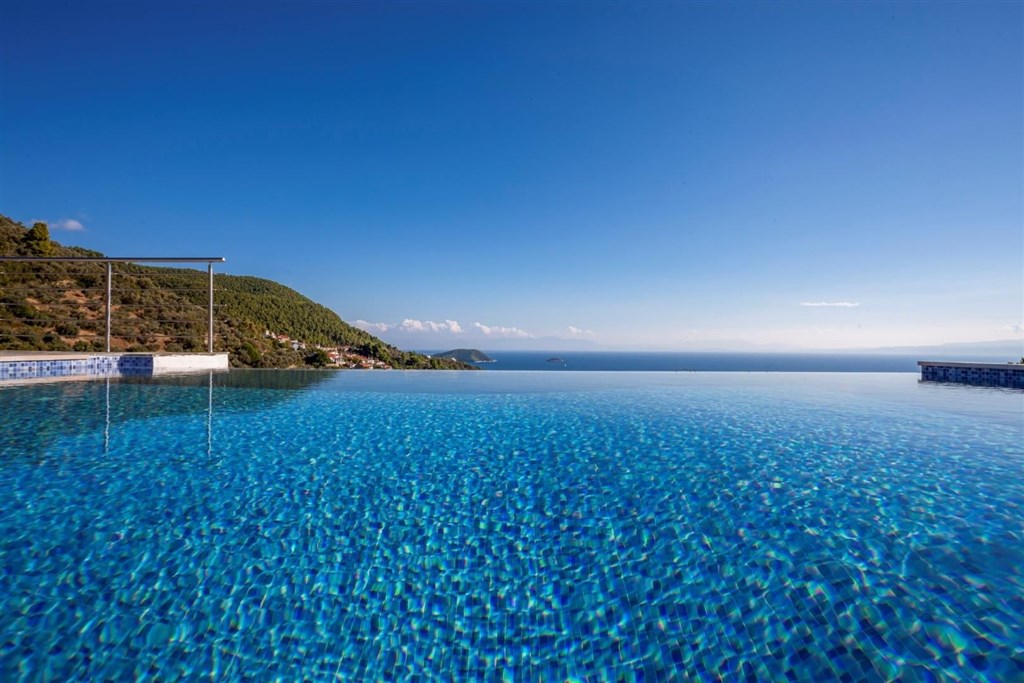 na-prodej-komplex-vila-a-studio-s-vyhledem-na-more-skopelos-recko