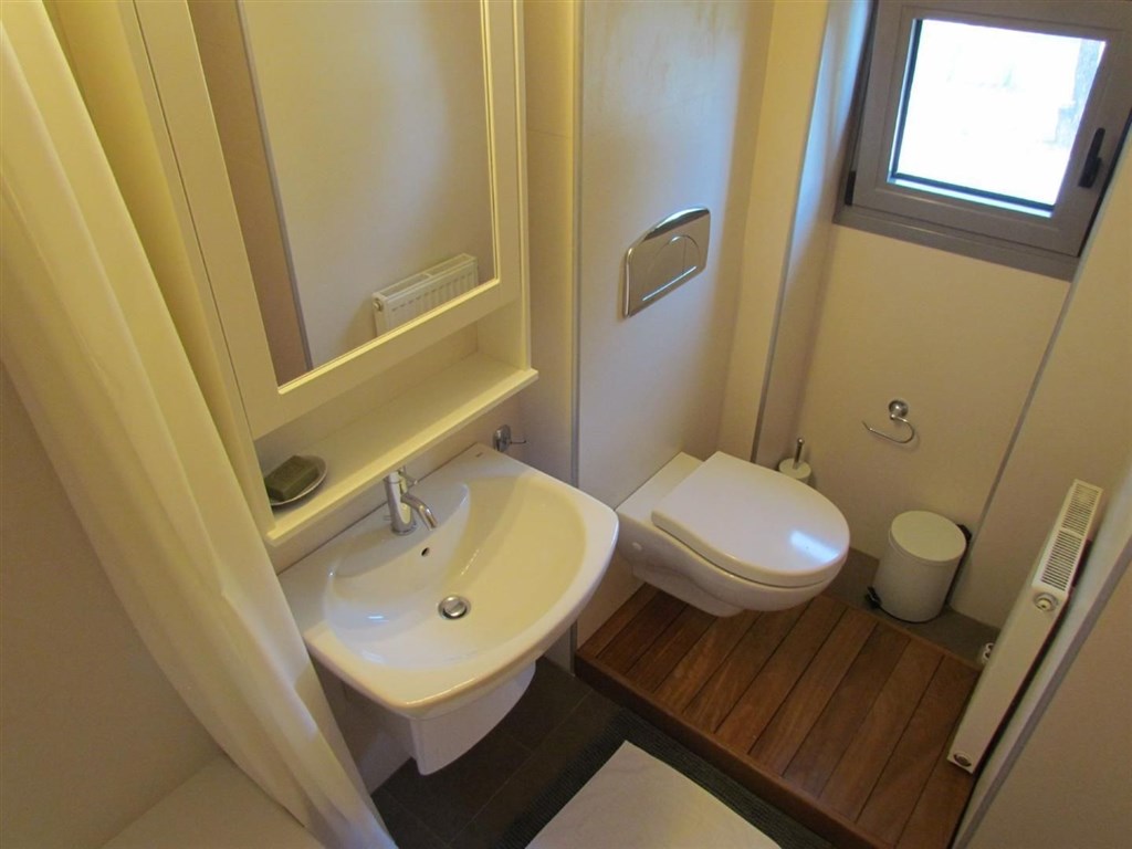 elegantni-radovy-dum-u-more-na-chalkidiki-recko