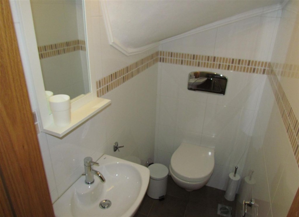 elegantni-radovy-dum-u-more-na-chalkidiki-recko