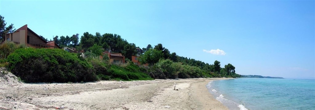 elegantni-radovy-dum-u-more-na-chalkidiki-recko