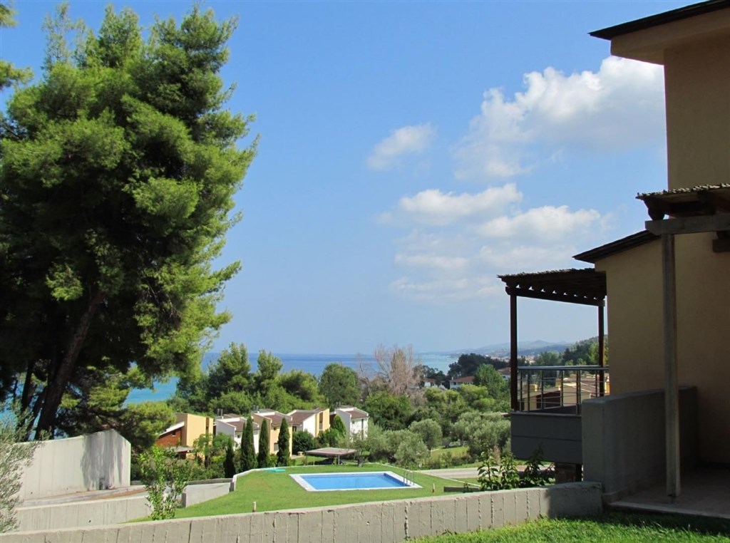 elegantni-radovy-dum-u-more-na-chalkidiki-recko