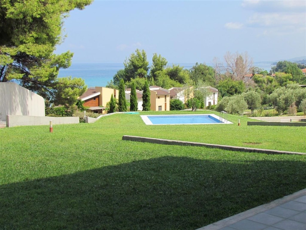 elegantni-radovy-dum-u-more-na-chalkidiki-recko