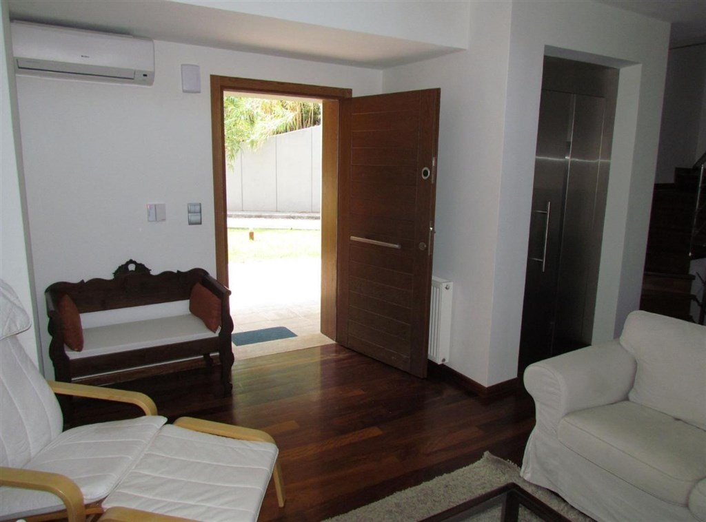 elegantni-radovy-dum-u-more-na-chalkidiki-recko