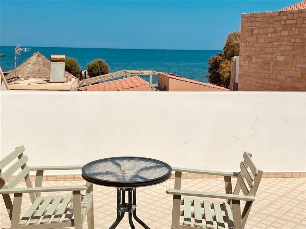 na-prodej-komplex-4-luxusnich-vil-primo-u-plaze-kreta-recko