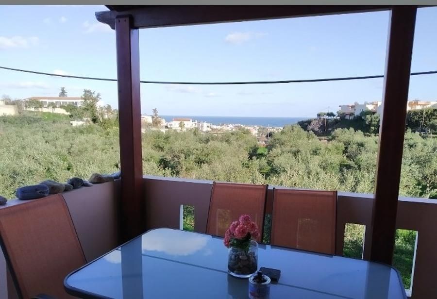 na-prodej-dum-se-3-apartmany-s-vyhledem-na-more-kreta-recko