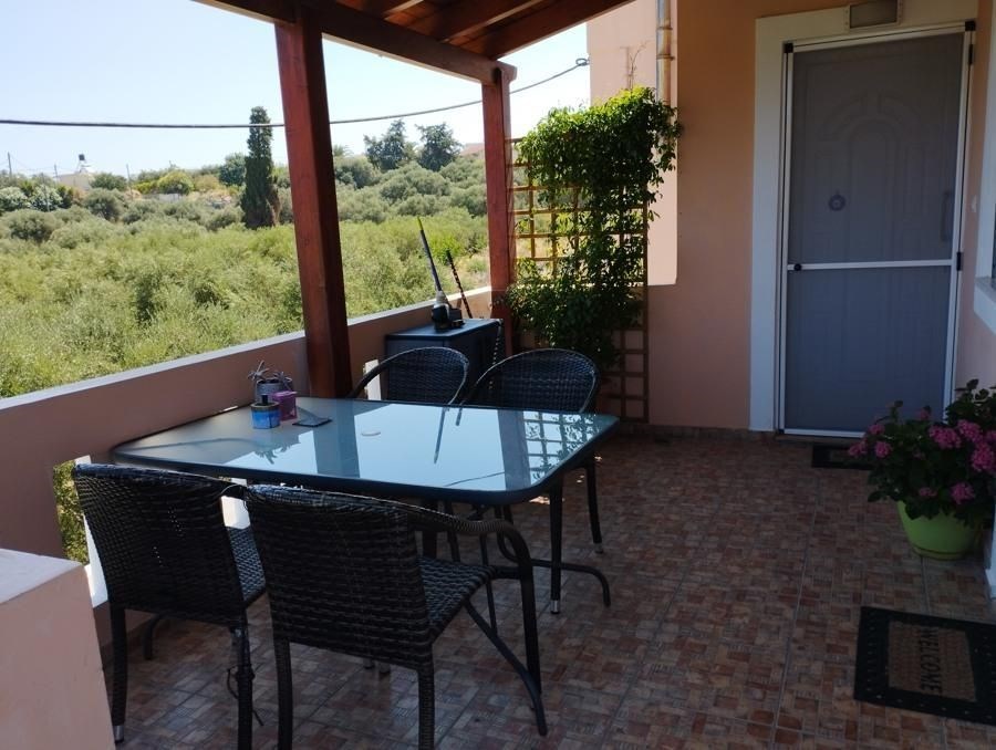 na-prodej-dum-se-3-apartmany-s-vyhledem-na-more-kreta-recko