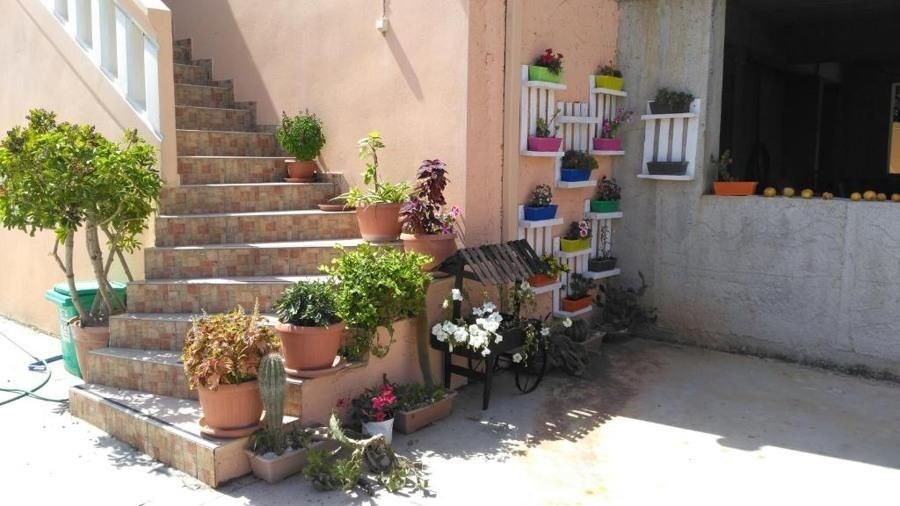 na-prodej-dum-se-3-apartmany-s-vyhledem-na-more-kreta-recko
