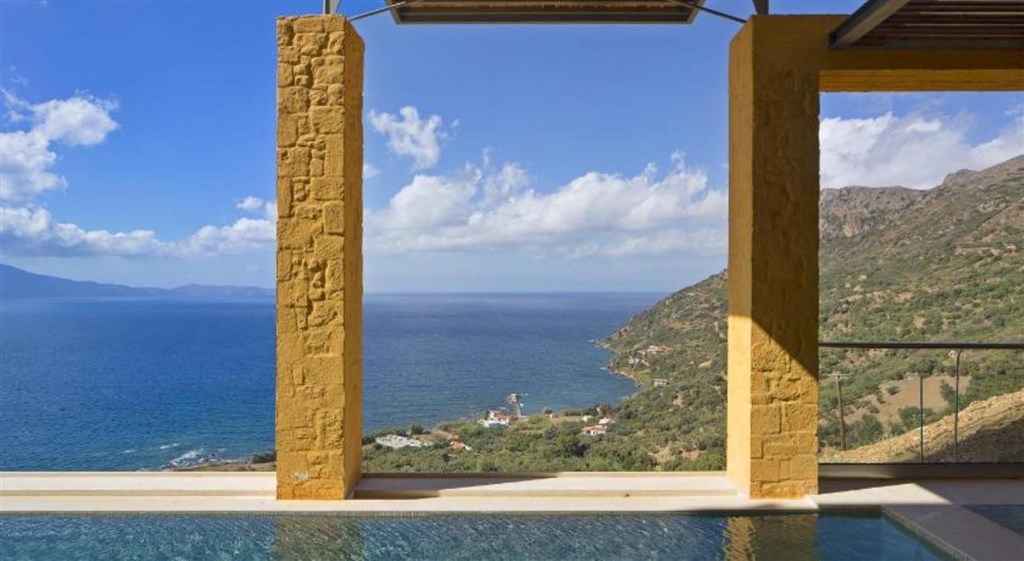 dve-fantasticke-vily-s-otevrenym-vyhledem-na-more-kreta-recko