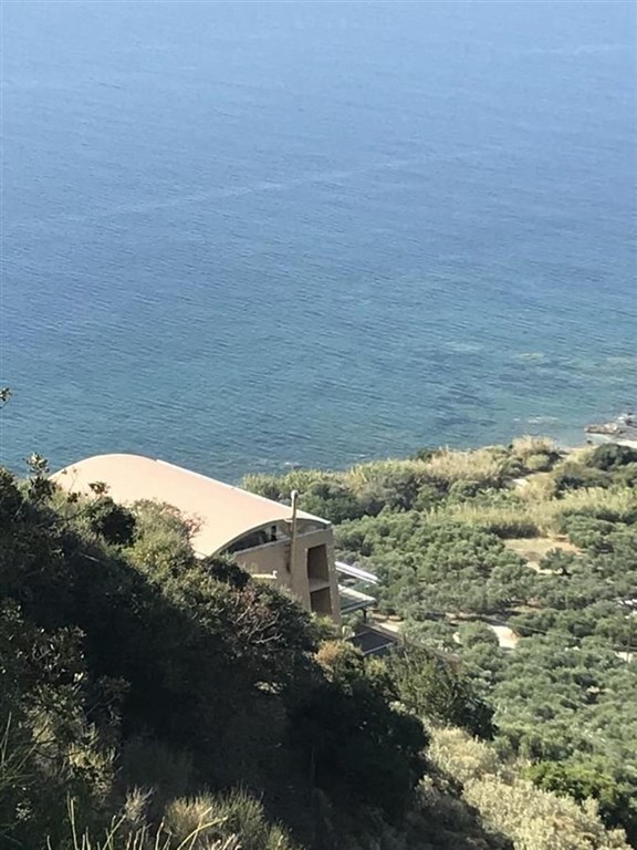 dve-fantasticke-vily-s-otevrenym-vyhledem-na-more-kreta-recko