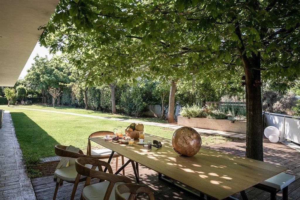 vila-ve-stylu-moderniho-funkcionalismu-blizko-centra-kreta-recko