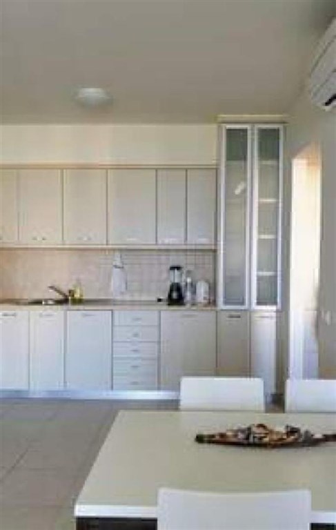na-prodej-apartman-v-komplexu-v-prvni-rade-u-more-kreta-recko
