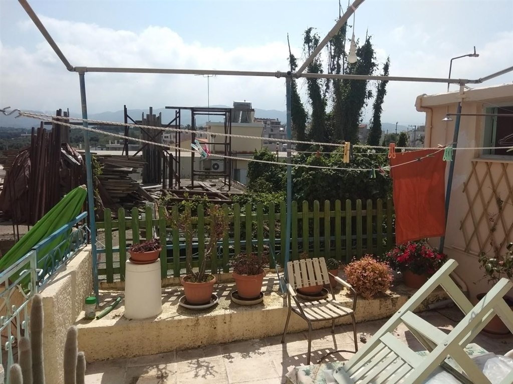 prijemny-radovy-kamenny-dum-s-terasou-kreta-recko