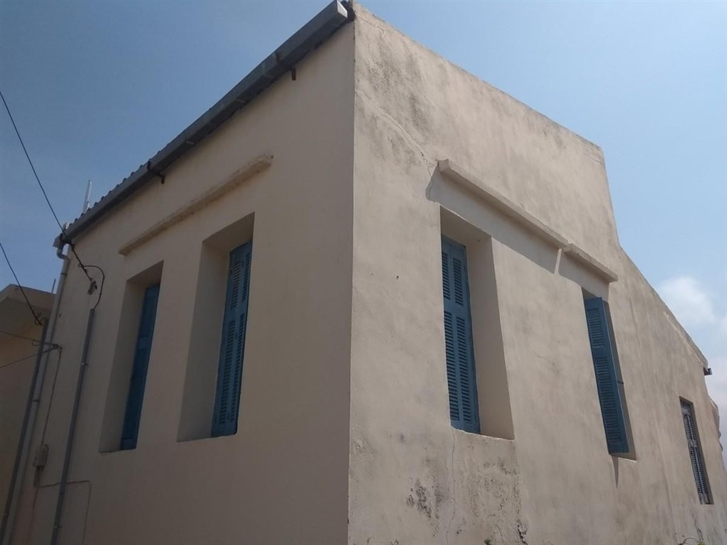 prijemny-radovy-kamenny-dum-s-terasou-kreta-recko
