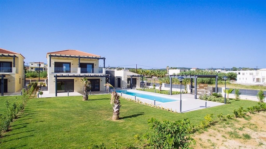 luxusni-moderni-vila-s-bazenem-v-bezprostredni-blizkosti-more-kreta-recko