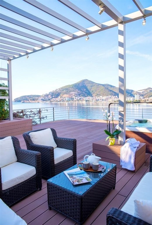 na-prodej-apartman-v-komplexu-v-1-rade-od-more-budva-cerna-hora