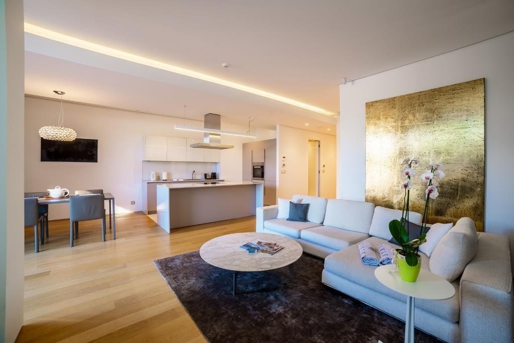 na-prodej-apartman-v-komplexu-v-1-rade-od-more-budva-cerna-hora