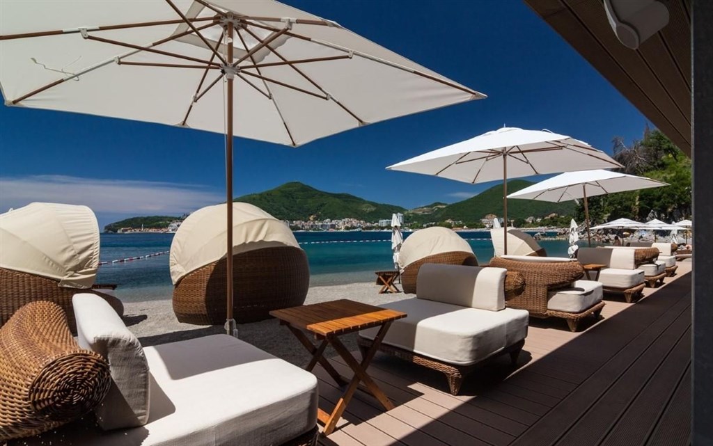 na-prodej-apartman-v-luxusnim-resortu-u-more-budva-cerna-hora