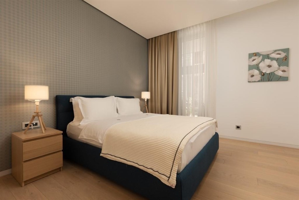 na-prodej-apartman-v-luxusnim-resortu-u-more-budva-cerna-hora