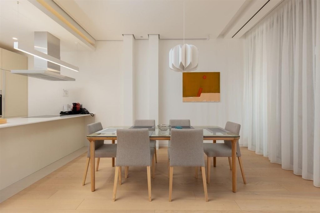 na-prodej-apartman-v-luxusnim-resortu-u-more-budva-cerna-hora