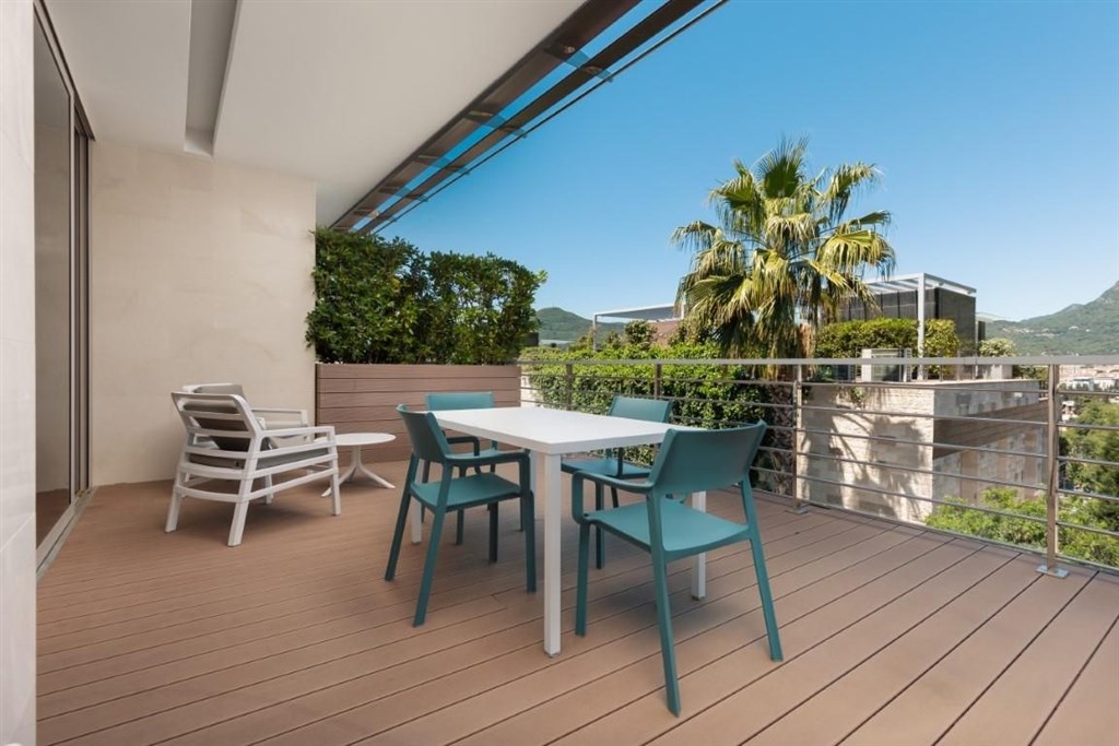 na-prodej-apartman-v-luxusnim-resortu-u-more-budva-cerna-hora