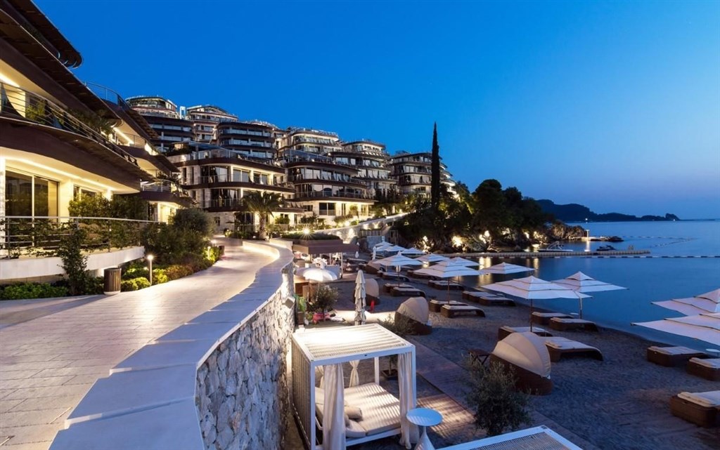 na-prodej-luxusni-apartman-v-resortu-primo-u-more-budva-cerna-hora