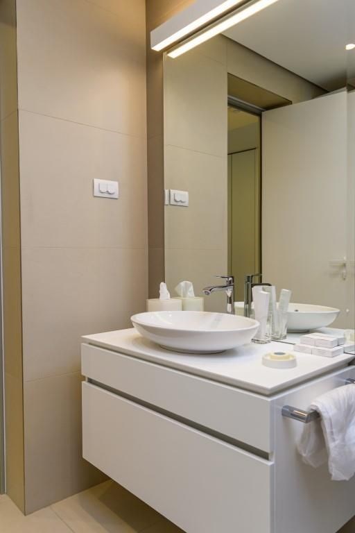na-prodej-luxusni-apartman-v-resortu-primo-u-more-budva-cerna-hora