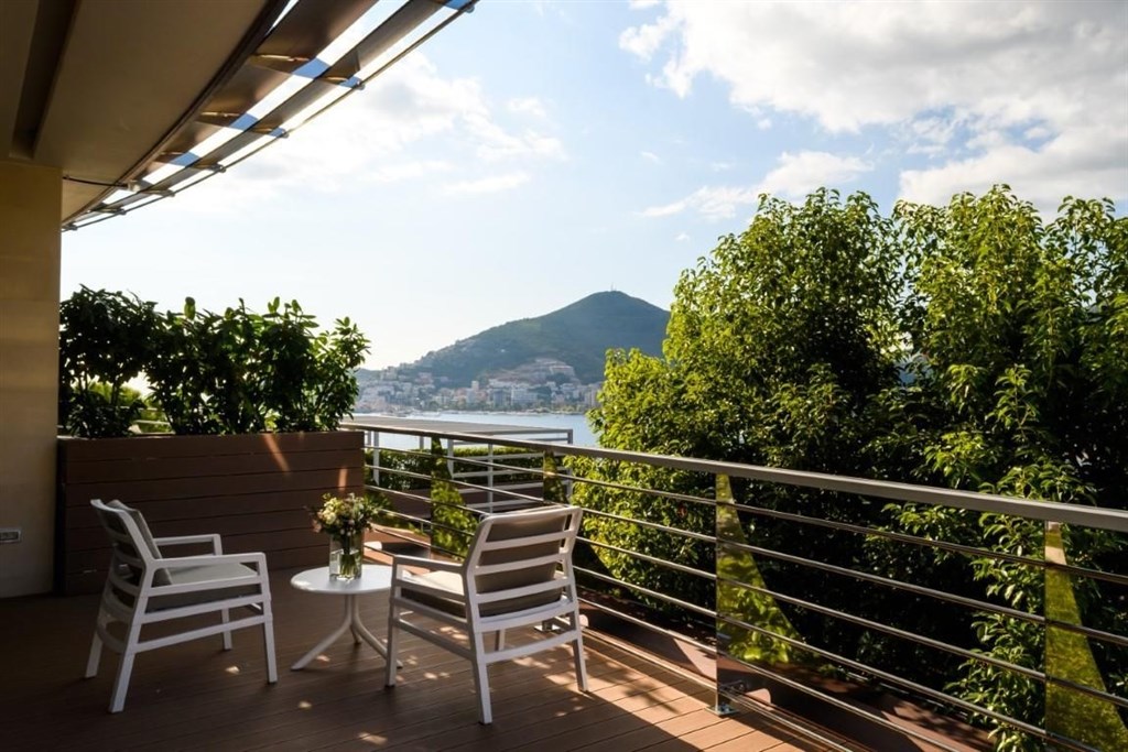 na-prodej-luxusni-apartman-v-resortu-primo-u-more-budva-cerna-hora
