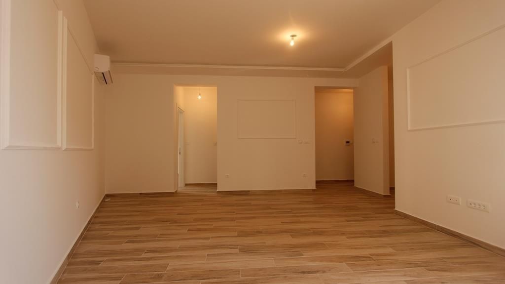 na-prodej-novy-apartman-se-stresni-terasou-becici-cerna-hora