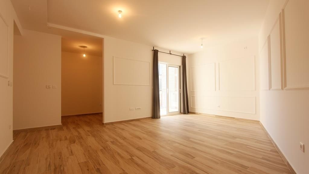 na-prodej-novy-apartman-se-stresni-terasou-becici-cerna-hora