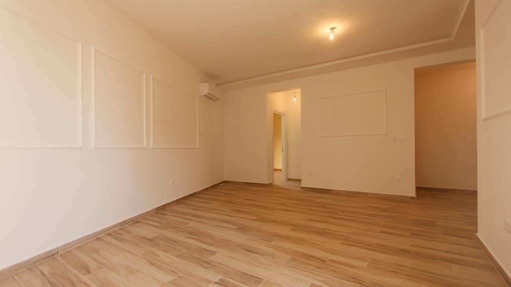 na-prodej-novy-apartman-se-stresni-terasou-becici-cerna-hora