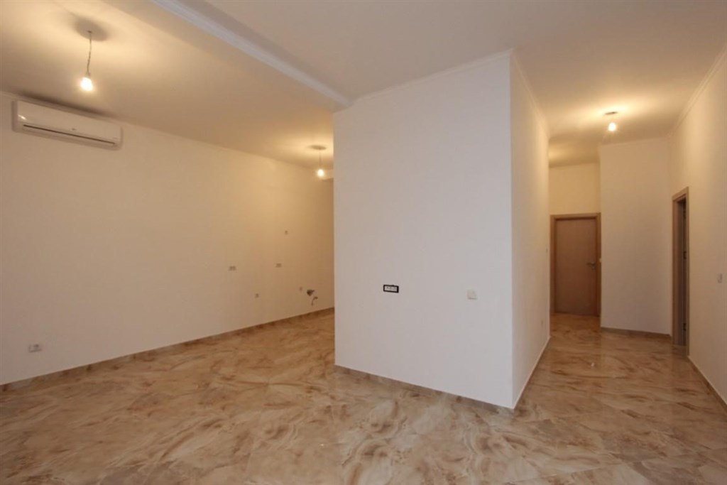 na-prodej-penthouse-s-vyhledem-na-more-dobra-voda-cerna-hora