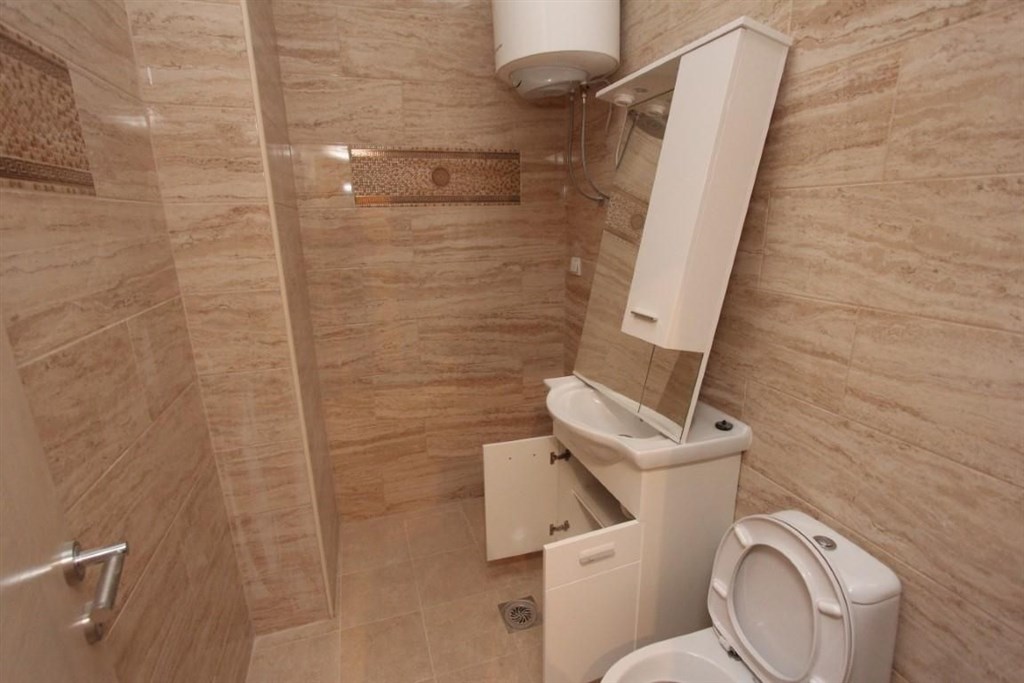 na-prodej-penthouse-s-vyhledem-na-more-dobra-voda-cerna-hora