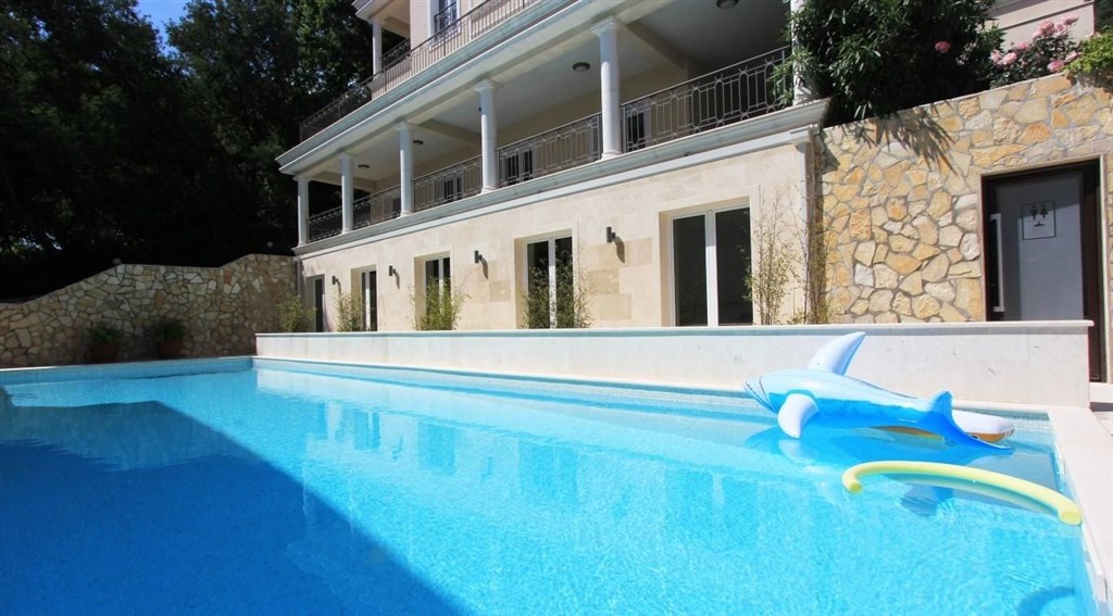 na-prodej-novy-apartman-s-vyhledem-na-more-djenovici-cerna-hora