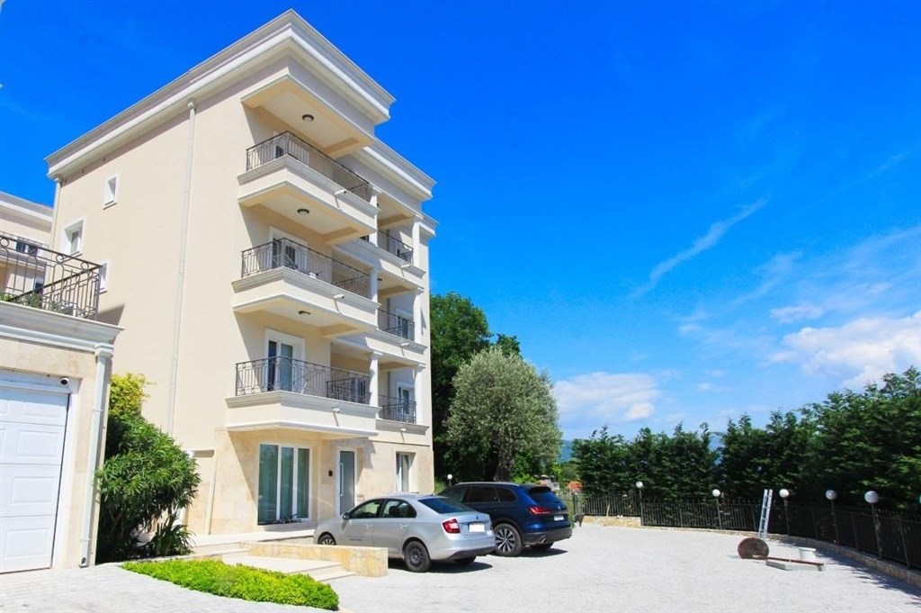 na-prodej-novy-apartman-s-vyhledem-na-more-djenovici-cerna-hora