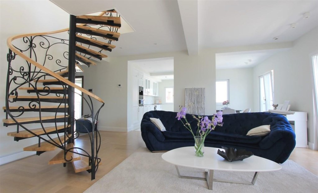 na-prodej-novy-penthouse-s-vyhledem-na-more-djenovici-cerna-hora