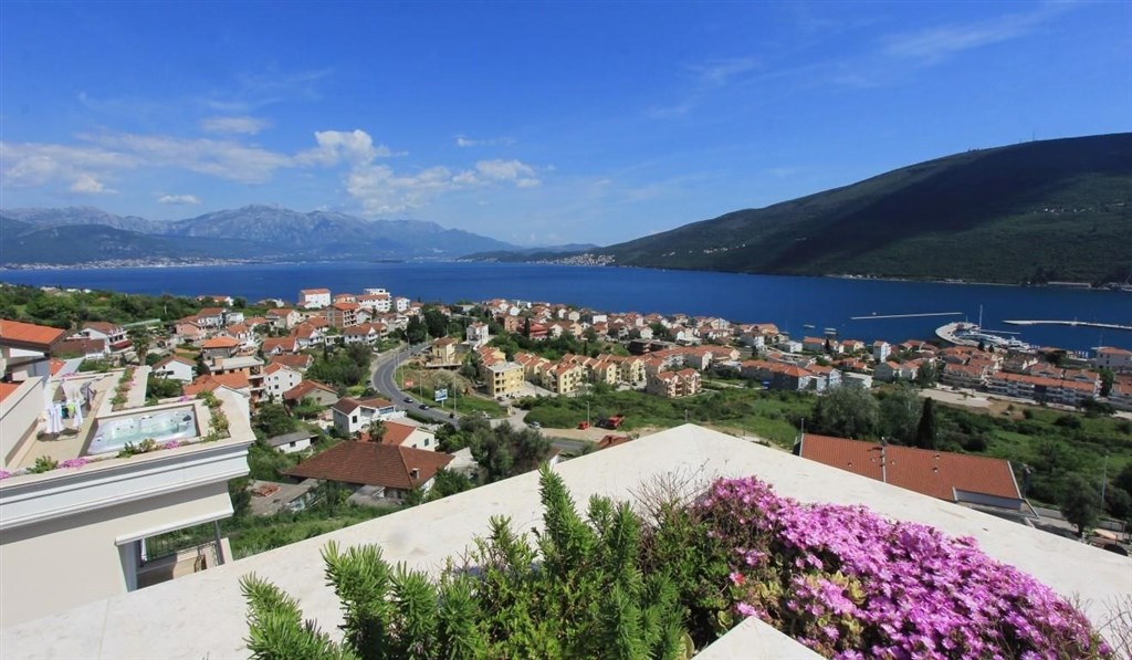 na-prodej-novy-penthouse-s-vyhledem-na-more-djenovici-cerna-hora