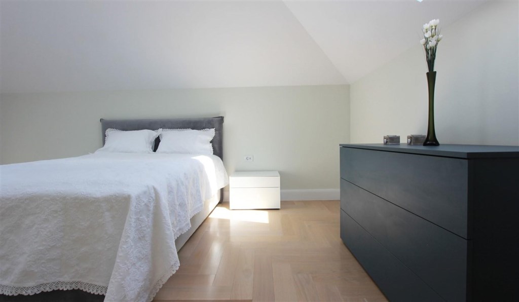 na-prodej-novy-penthouse-s-vyhledem-na-more-djenovici-cerna-hora