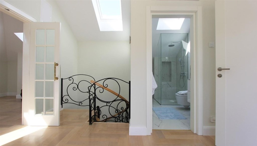 na-prodej-novy-penthouse-s-vyhledem-na-more-djenovici-cerna-hora