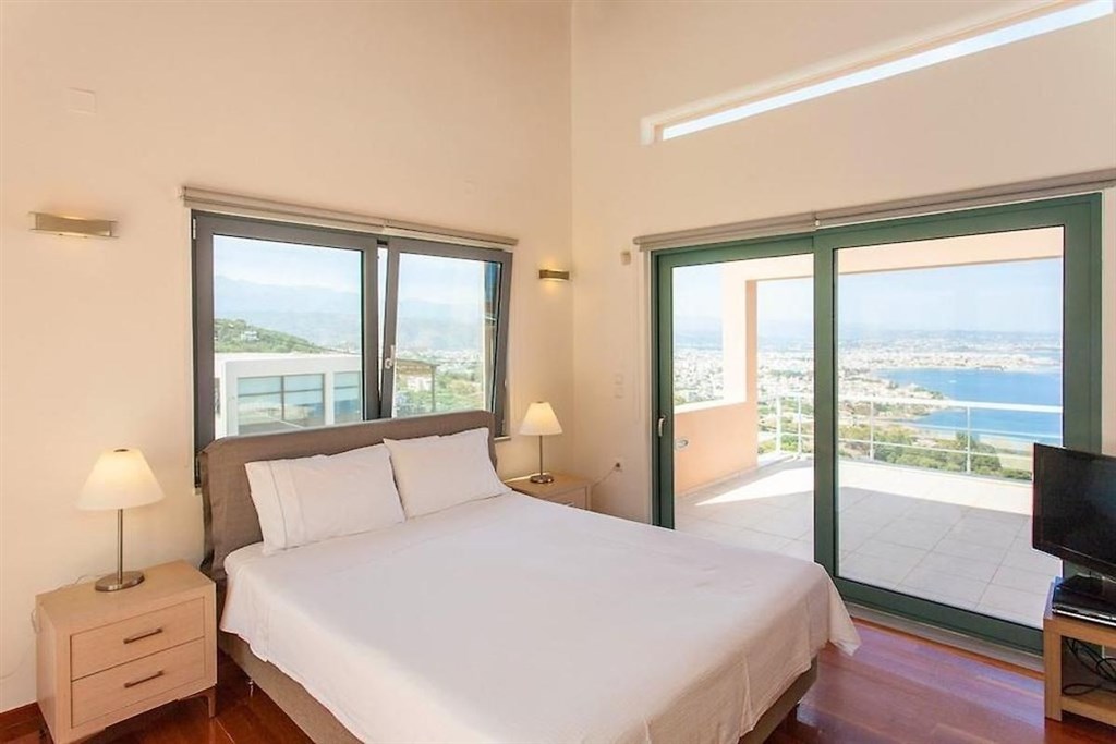 na-prodej-2-prepychove-vily-s-vyhledem-na-more-kreta-recko