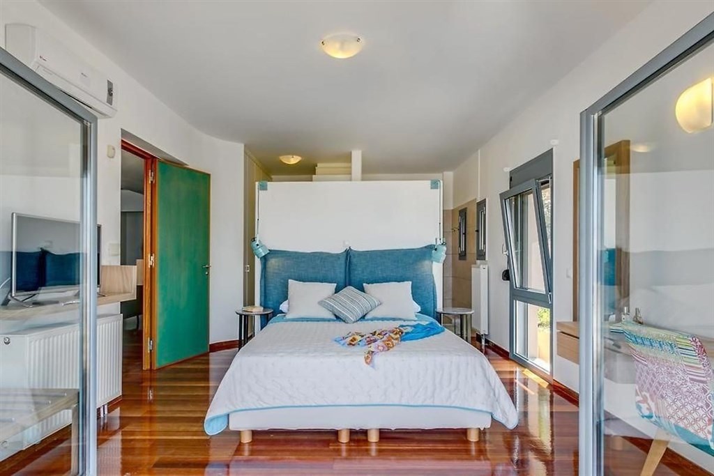 na-prodej-2-prepychove-vily-s-vyhledem-na-more-kreta-recko