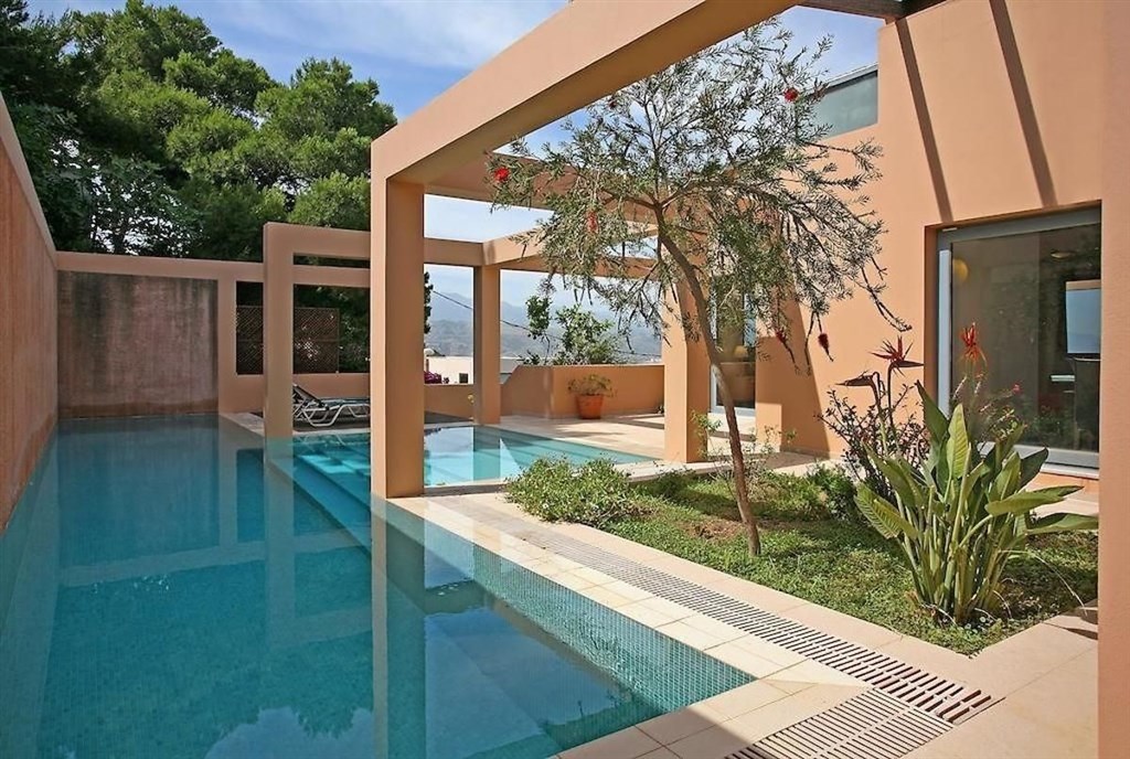 na-prodej-2-prepychove-vily-s-vyhledem-na-more-kreta-recko