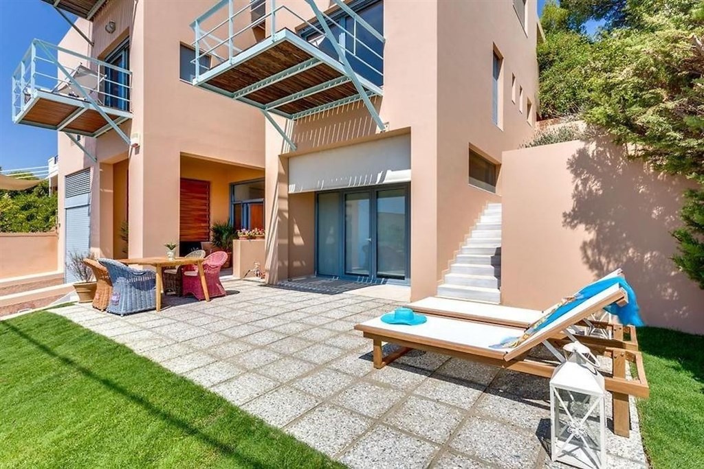 na-prodej-2-prepychove-vily-s-vyhledem-na-more-kreta-recko