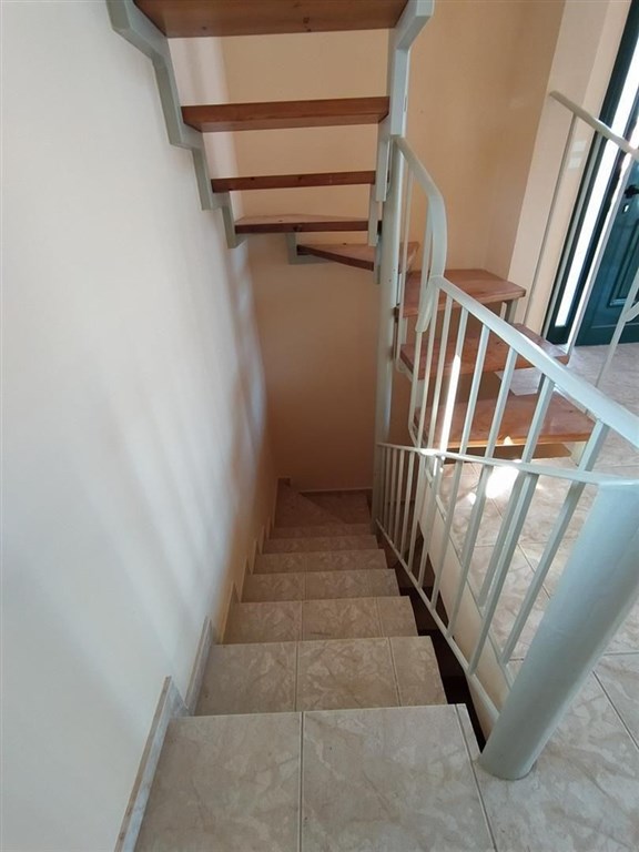 pekny-mezonet-s-velkou-terasou-a-vyhledem-na-more-kreta-recko