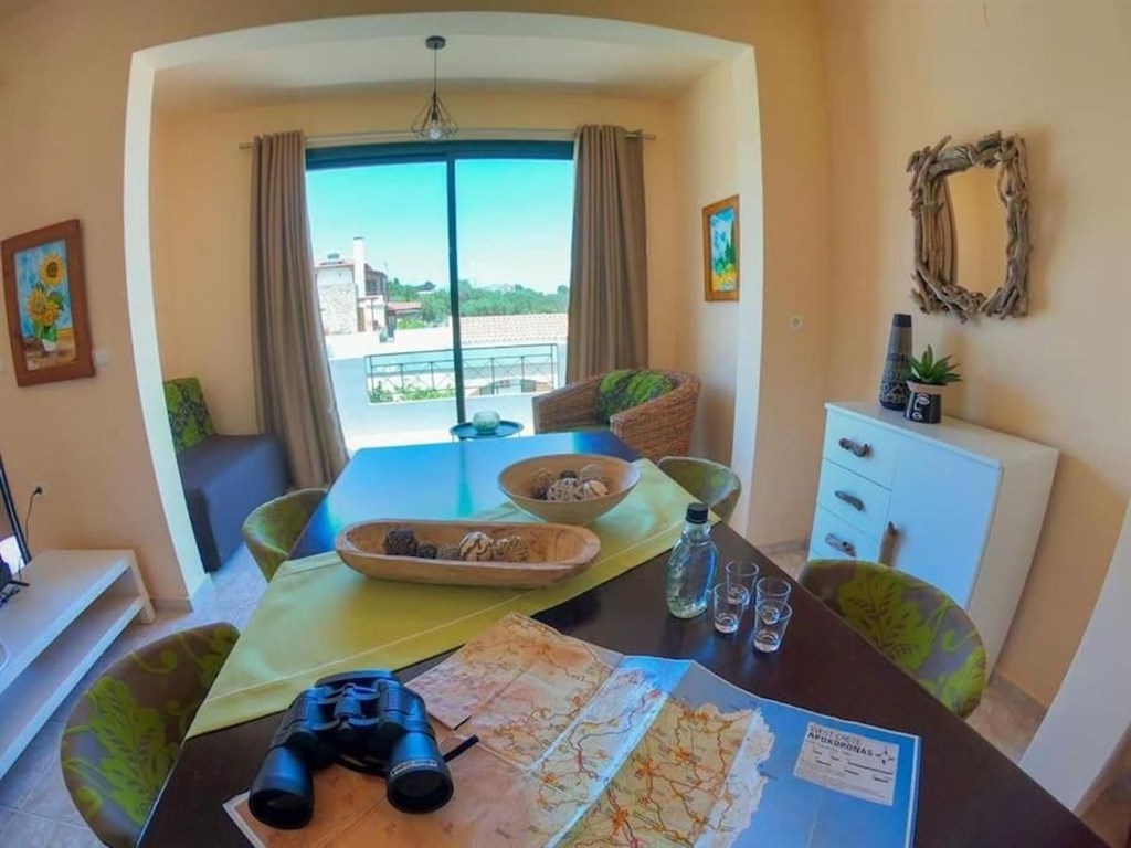 pekny-mezonet-s-velkou-terasou-a-vyhledem-na-more-kreta-recko