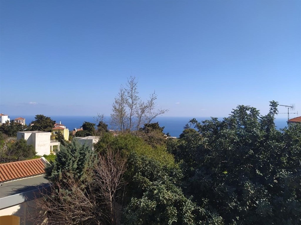 pekny-mezonet-s-velkou-terasou-a-vyhledem-na-more-kreta-recko